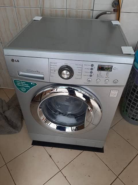 LG 8kg Front-Load Automatic Washing Machine